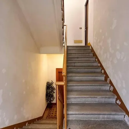 Lo-fi Theater Lägenhet *